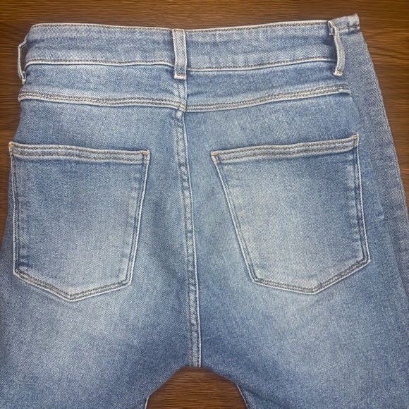 Zara Women’s Light Blue Distressed Skinny Jeans - Picture 6 of 7